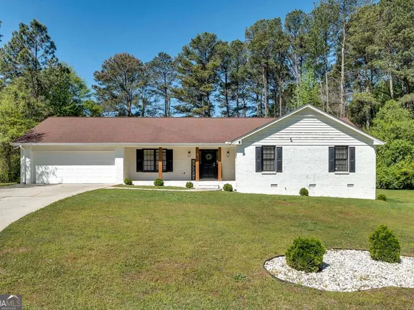 2203 Meadow Dr, Snellville, GA 30078