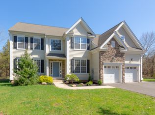 35 School Rd, Whitehouse Station, NJ 08889