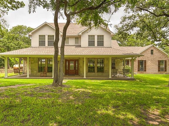 2nd image of 658 E Canyon Creek Ln