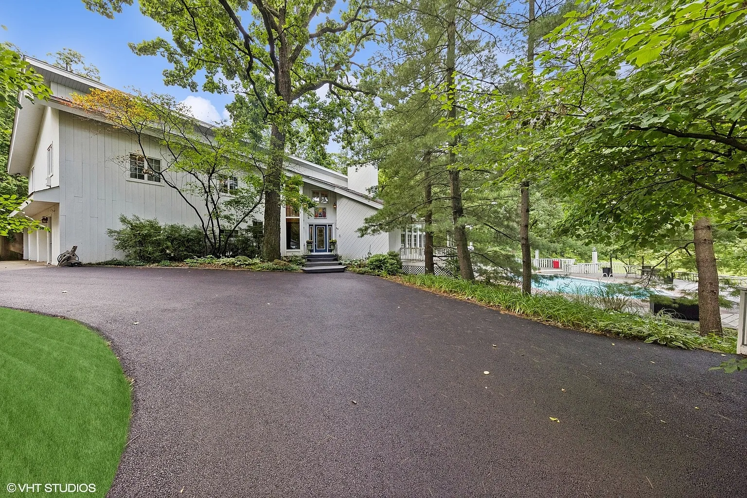 24635 W Mound Rd photo 1