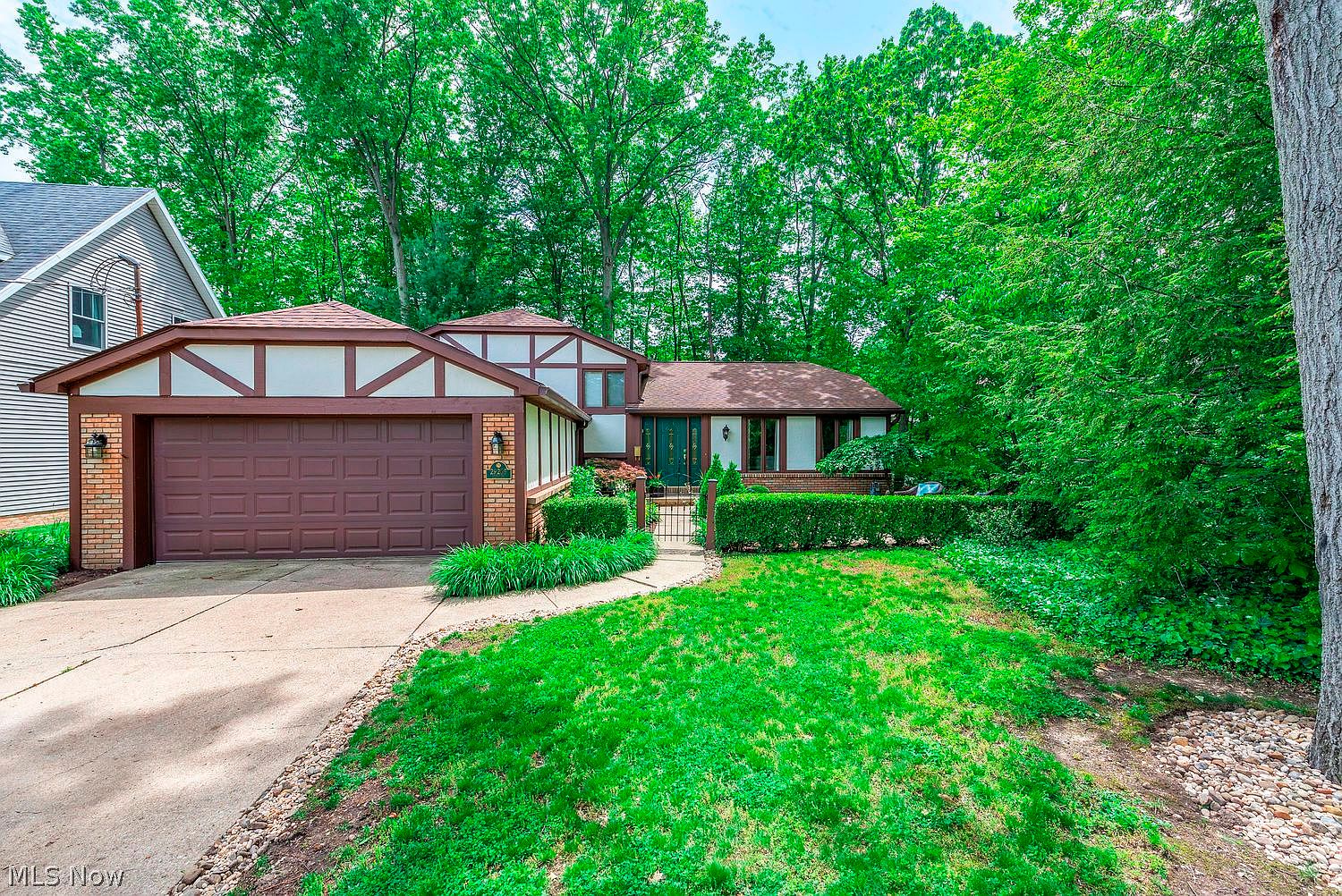 29205 Wolf Rd, Bay Village, OH 44140 | Zillow