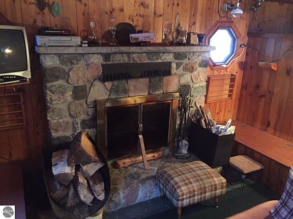 3rd image of 9580 Wolf Lake Dr
