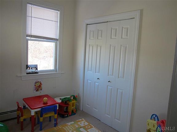 4th image of 197 Lincoln Ave E #2