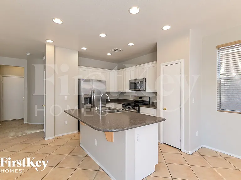 9230 Sterling Hill Ave — Photo 5