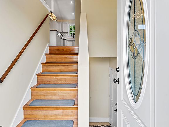 2nd image of 5 Monument Ln