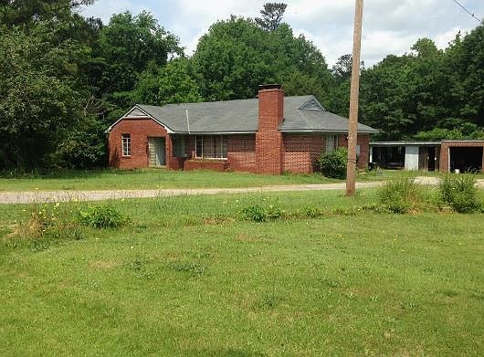 2nd image of 2820 Shannon Dr