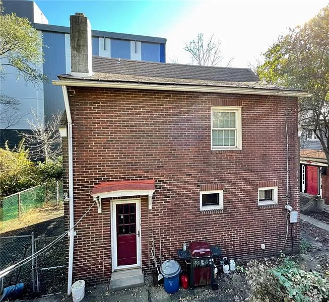 30 McKelvey Ave photo 1