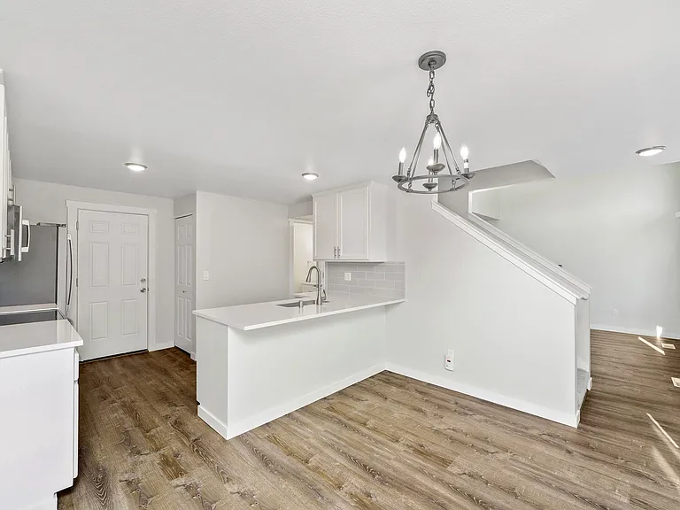 8206 47th Ave NE #A — Photo 12