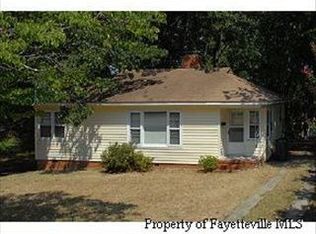 1022 McKimmon Rd, Fayetteville, NC 28303