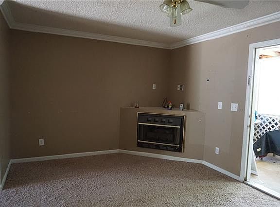 3rd image of 1221 Camelot Ct NE #9