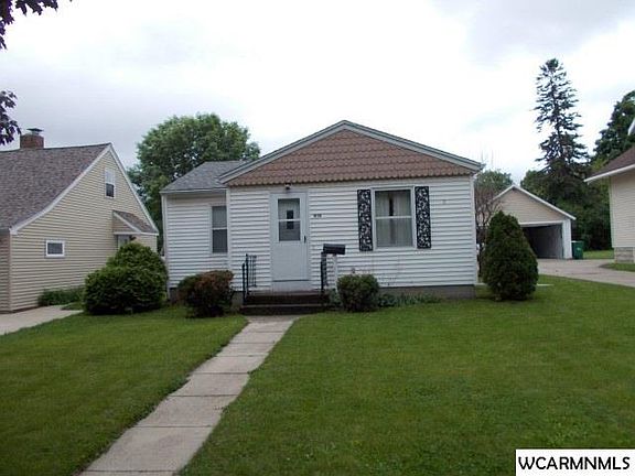 2nd image of 1030 2nd Ave S