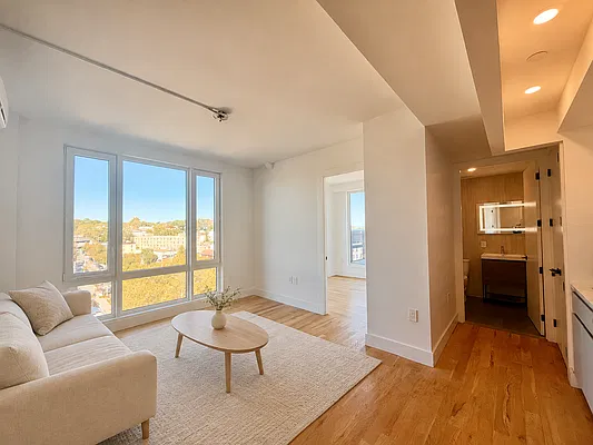 Living room, photo 1