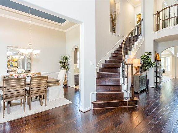 4th image of 5031 Blackwater Ln