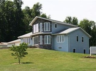 13805 State Route 226, Lakeville, OH 44638