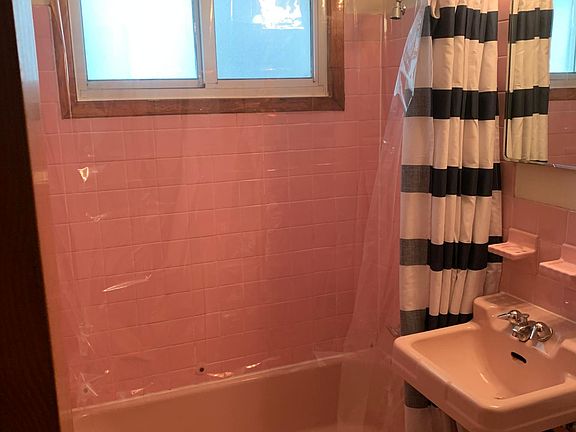 2nd image of 1681 Dayton Ave #4