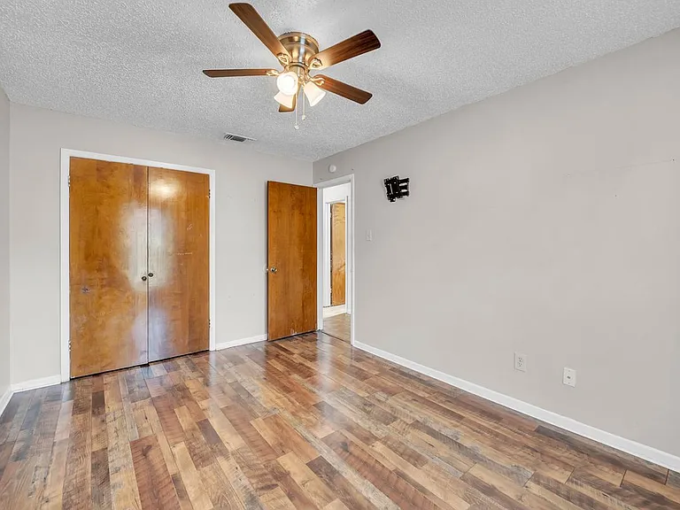 613 Manning Dr — Photo 16