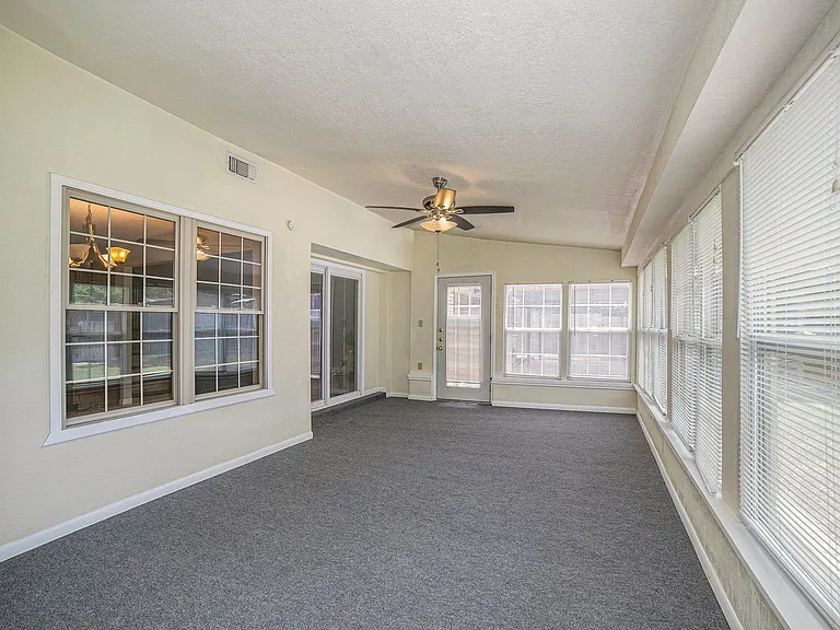 2940 Flamingo Cir — Photo 22