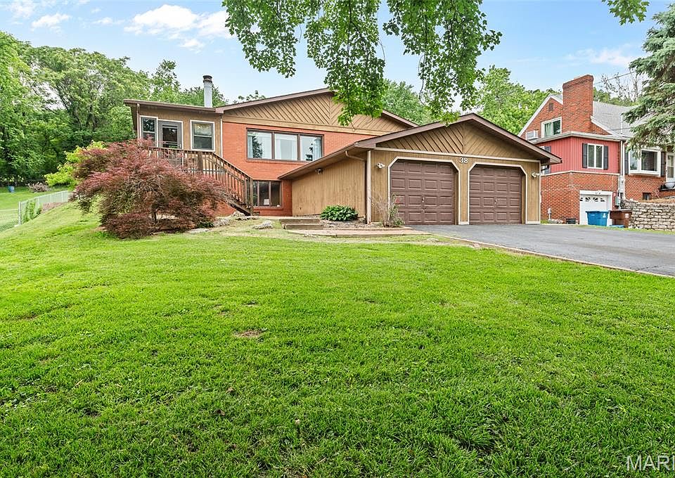 1st image of 38 W Woodland Dr