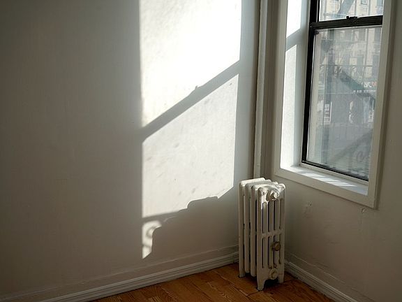 3rd image of 803 Hart St #2B