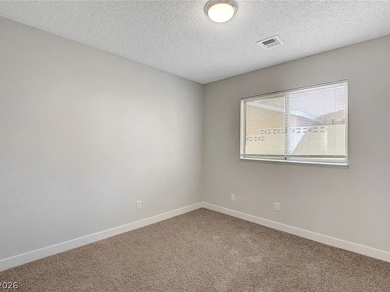 1784 Crest Ave — Photo 14