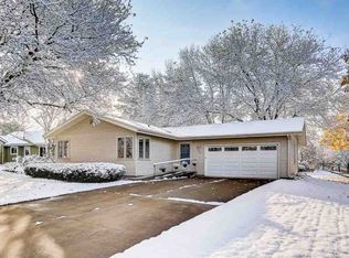 1 Coffey Cir, Madison, WI 53716