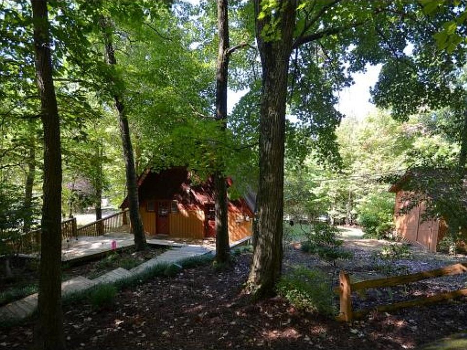 1st image of 109 Whisper Wood Ln