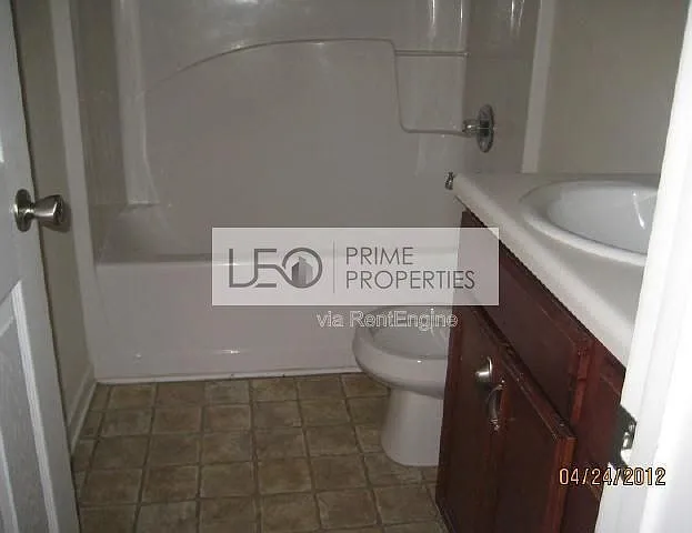 3168 Meadow Point Dr — Photo 16