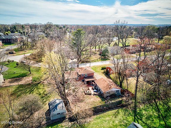 4th image of 9121 Pine Lake Dr