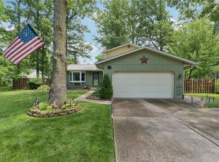 873 Idlewood Ave, Sheffield Lake, OH 44054