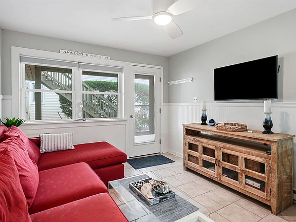 5th image of 29 28th St E APT 3
