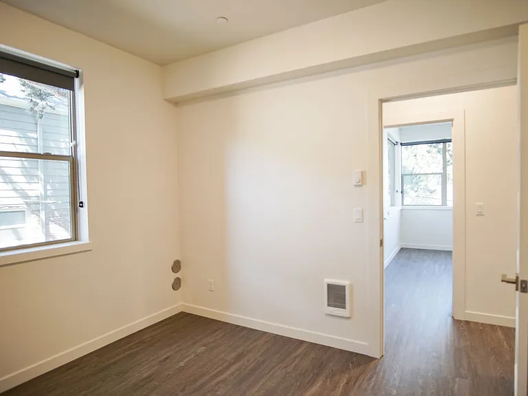 1616 SE Insley St #5 — Photo 10