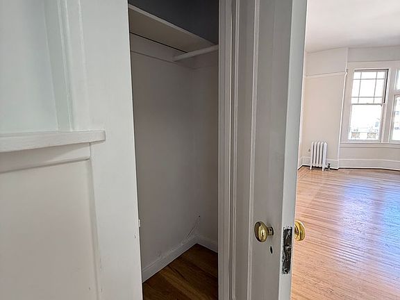 3rd image of 833 Jones St APT 18