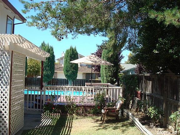 5th image of 2911 Tamarind Ct