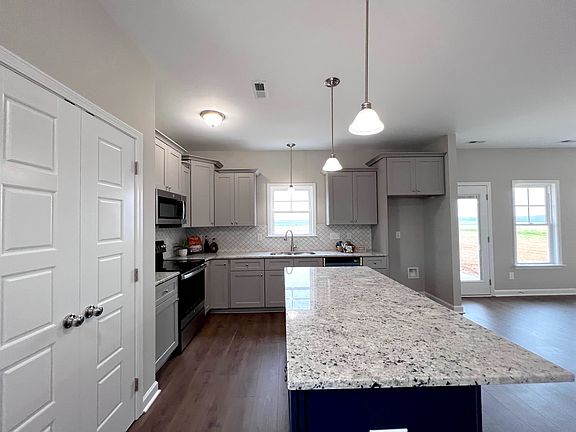 4th image of 104 Fynloch Chase Dr