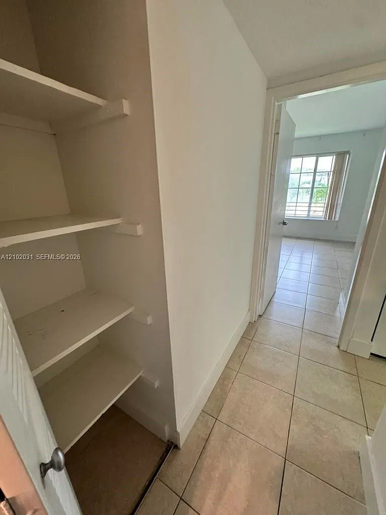 Doral Gardens Ii Condo — Photo 3