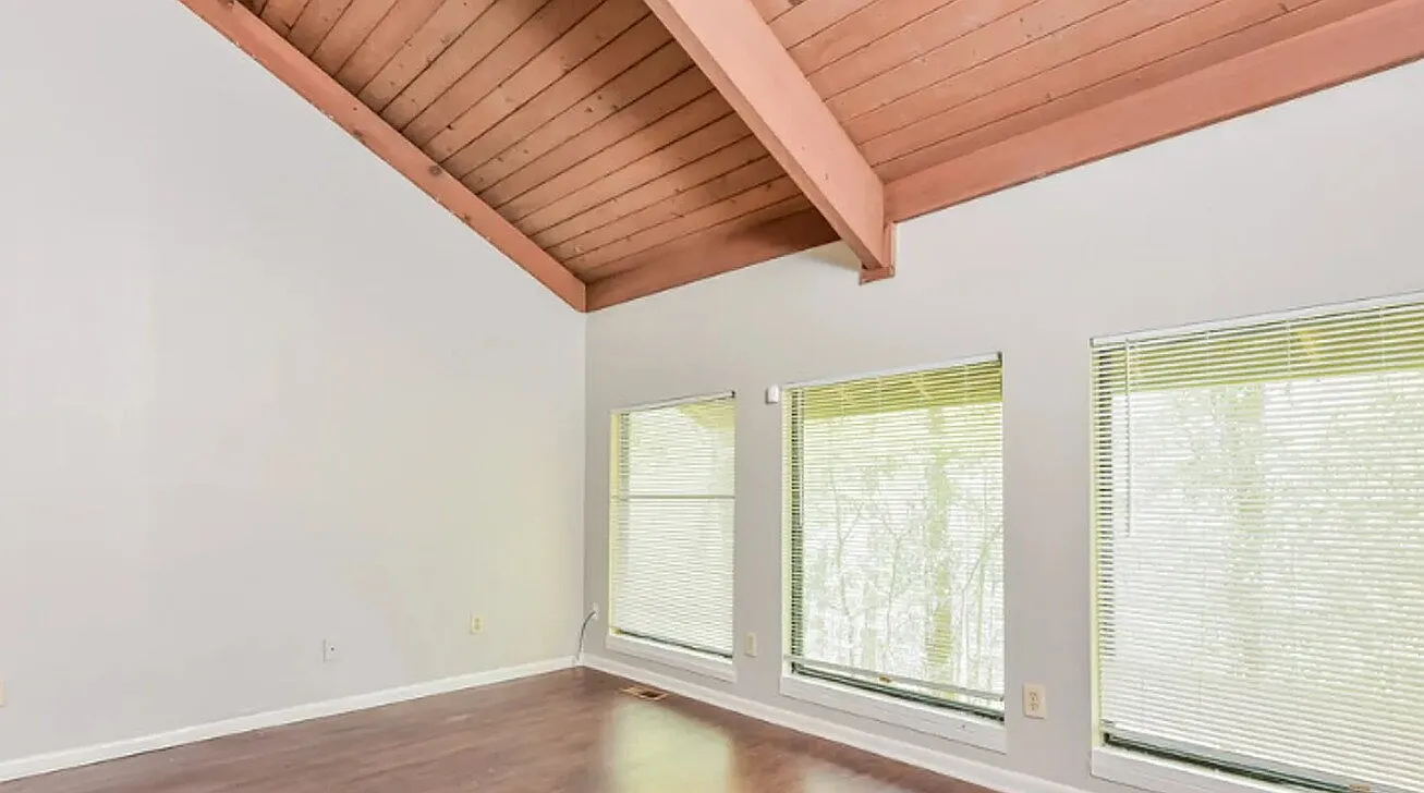 3 bed, 3.0 bath, 1752 sqft, $1,850 — Photo 3