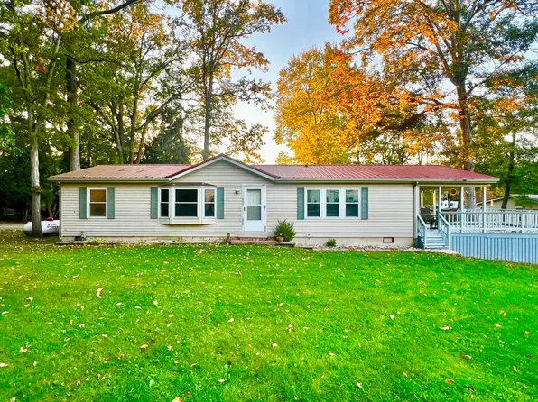 5482 Circle Dr, Reading, MI 49274