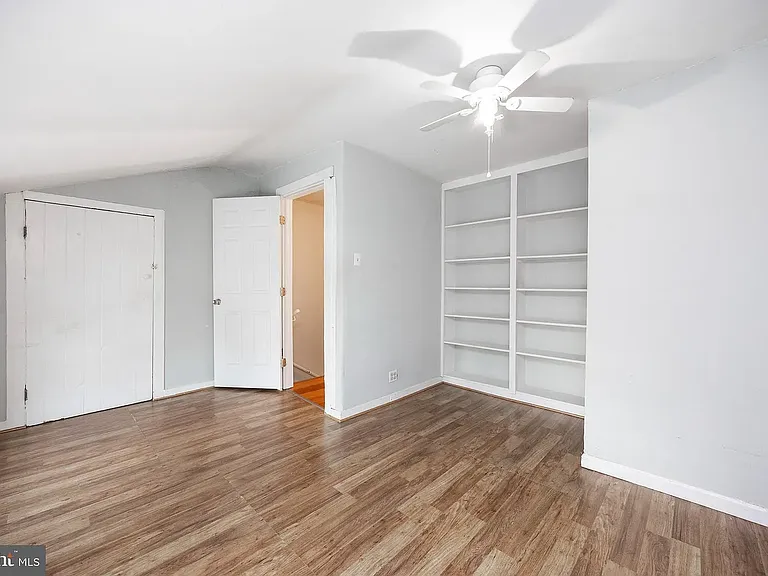 158 Roxborough Ave #A — Photo 17