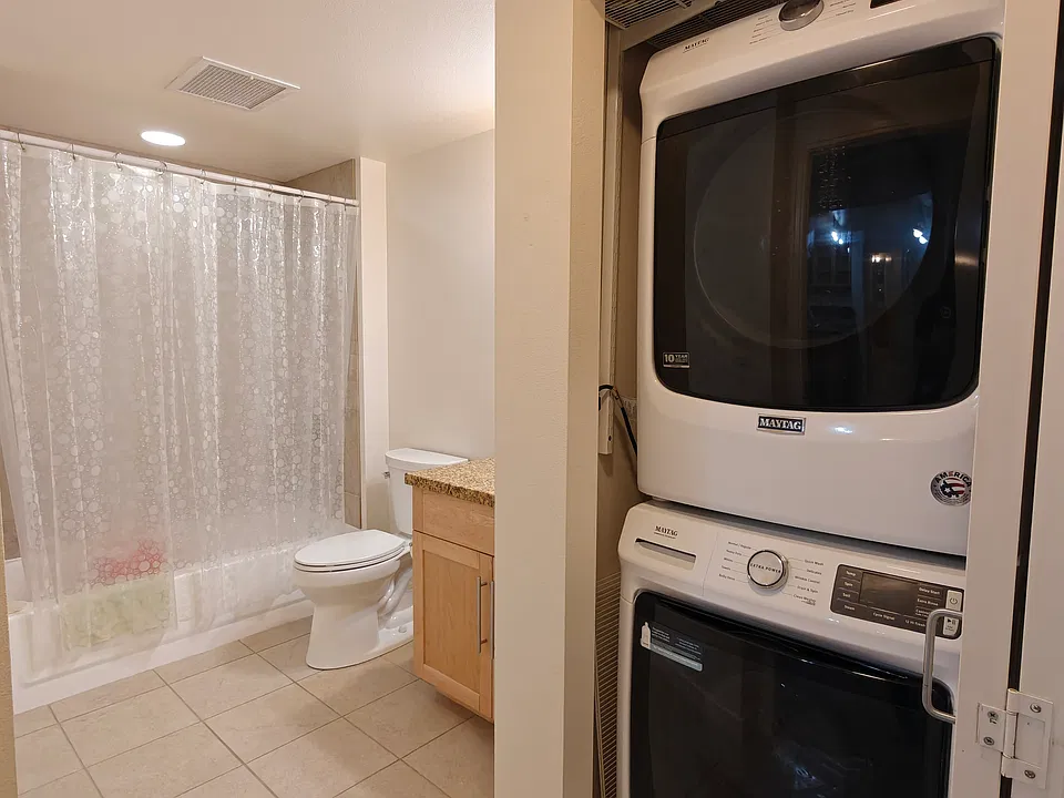 Bathroom/washer-dryer