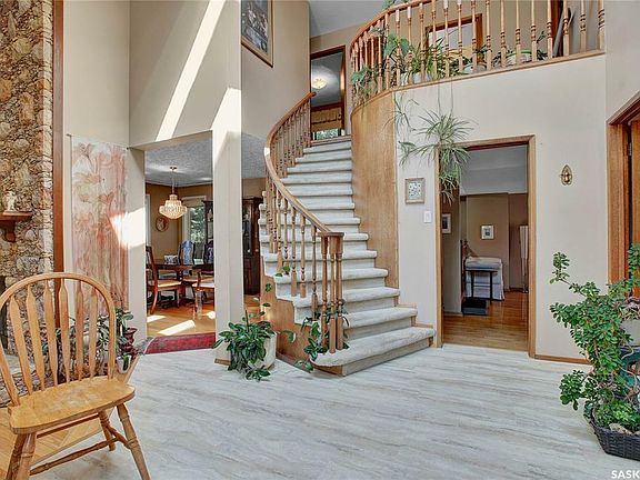 4th image of 202 Kenosee Cres