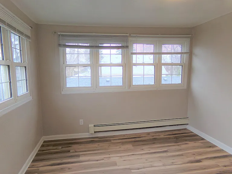 703 N 32nd St — Photo 11