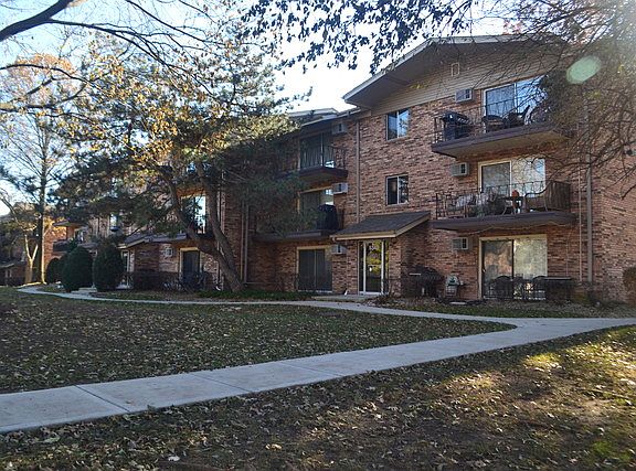 2nd image of 5348 Waterbury Dr APT 1906