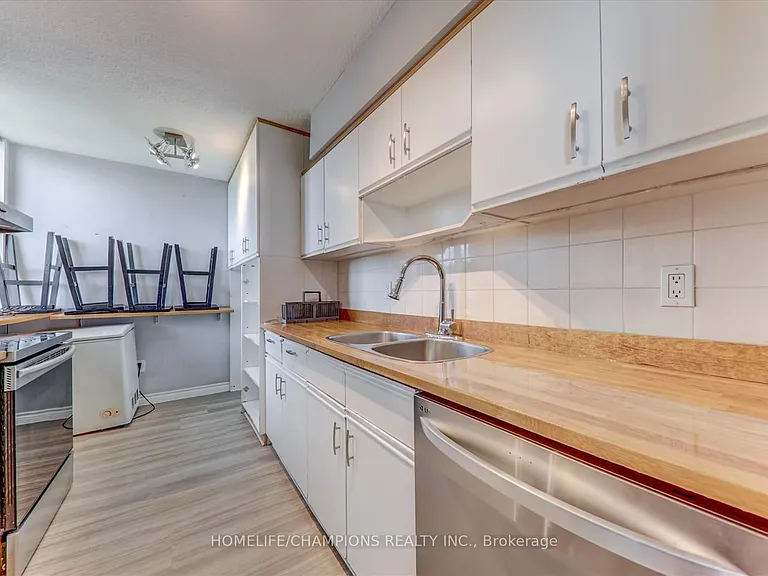 1900 Sheppard Ave E #2303 — Photo 10