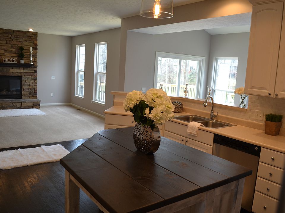 1st image of 10115 Creekview Ct