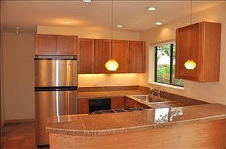 4th image of 410 Burch St APT 14B