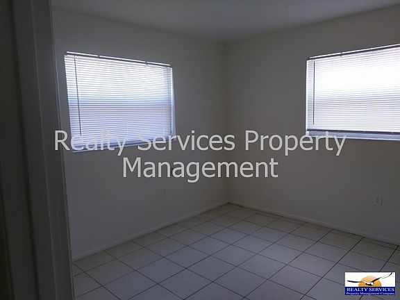 4th image of 2429 Hanson St APT C2