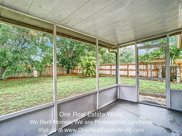 12929 Ohio Woods Ln — Photo 30