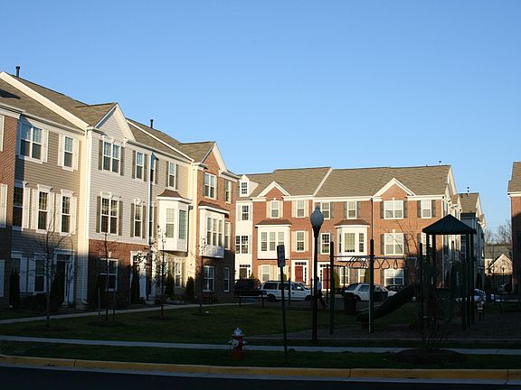 3rd image of 5003 Cool Fountain Ln