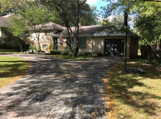 1216 Ridge Rd, Northbrook, IL 60062