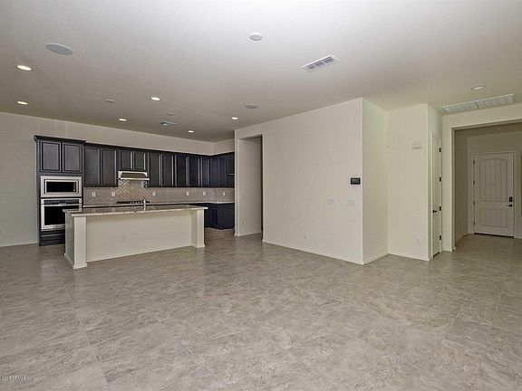 3rd image of 18341 W Highland Ave